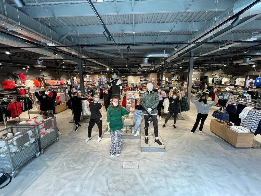 Adidas visual merchandiser sale