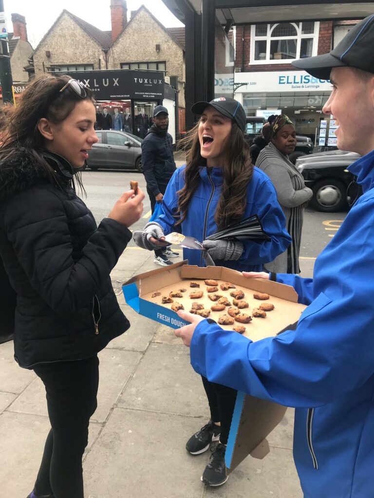 Domino's - Street Marketing