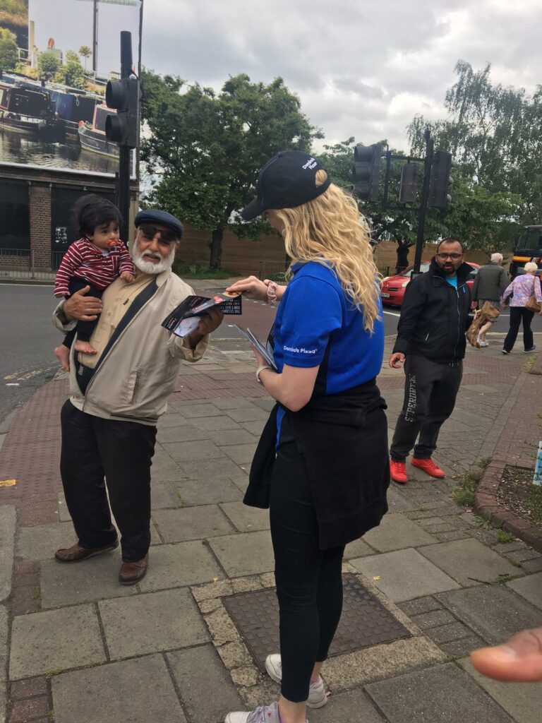 Domino's - Street Marketing